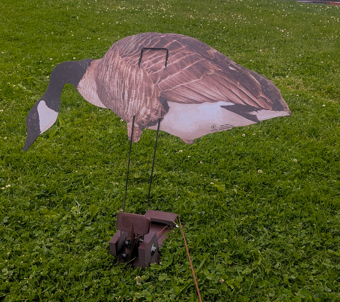 Take your decoy spread to the next level with the Silo Adapter Kit, built to seamlessly integrate your Spread Edge Flagger System with both wire and wooden stake-style silo decoys. Whether you're running a lightweight silhouette spread or mixing in full-b