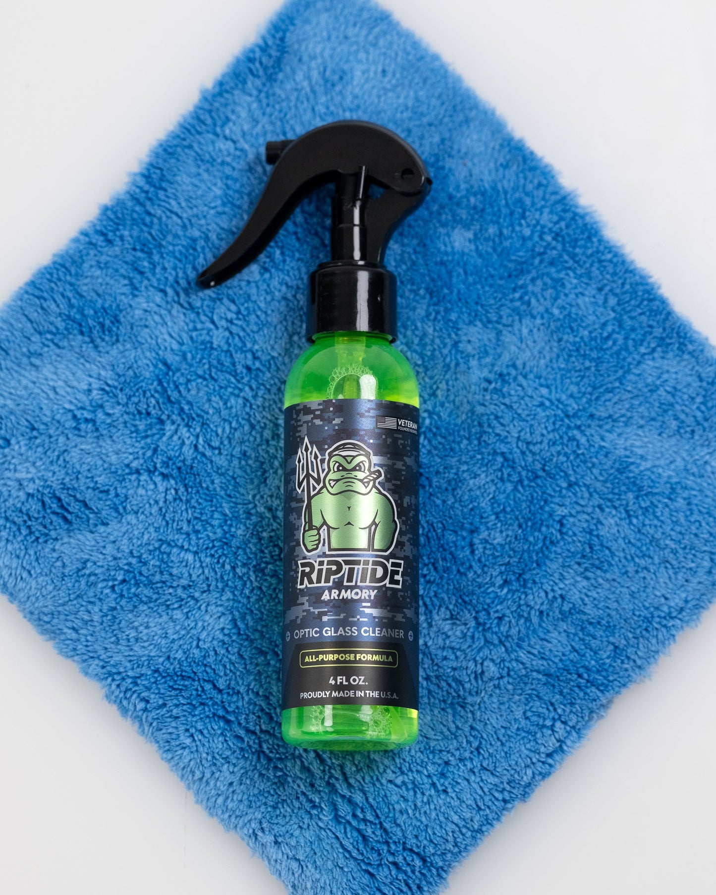 This 500 GSM 8" x 8" Microfiber towel is the highest quality glass and accessory towel on the market. The ideal for use is not just for glass, but smaller tasks like polishing chrome, mirrors, shiny metals, and other delicate items. Pair with our Optic Gl