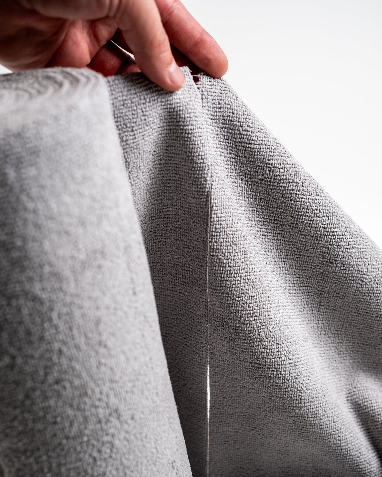 This 12" x 12" Microfiber Tear-Away Towel Roll contains 30 high quality microfiber towels with the freedom to wash and reuse or simply throw away and tear off a new one. Our 260 GSM towels are perforated for quick and easy access. Ideal not just for firea