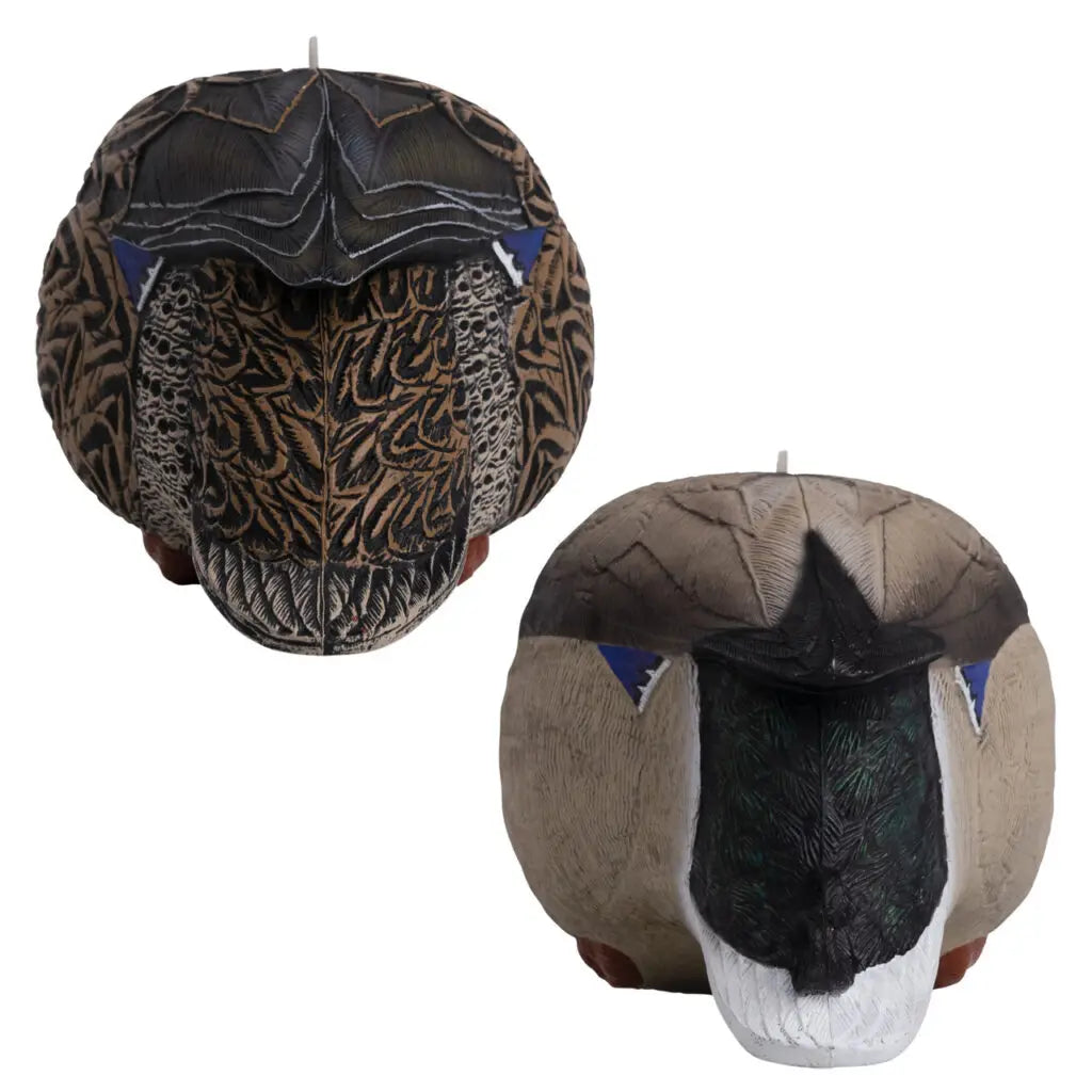 Ultimate Waterfowl Bundle – All The Gear You Will Need Get ready for a successful duck hunt with the Ultimate Waterfowl Bundle, featuring must-have gear to bring more birds into your spread. This kit includes: Silhouettes (Real Geese Decoys) 6 DZN Real Ge