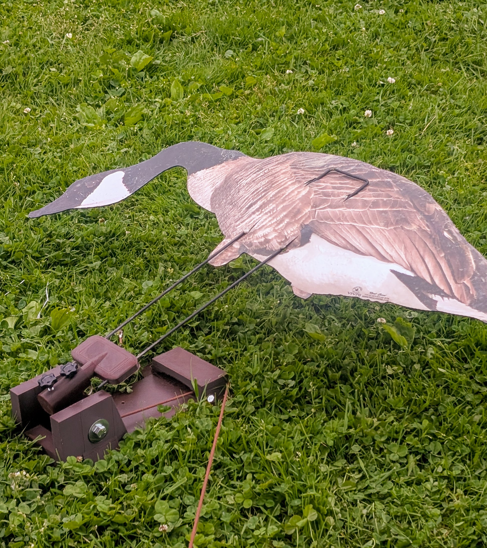 Take your decoy spread to the next level with the Silo Adapter Kit, built to seamlessly integrate your Spread Edge Flagger System with both wire and wooden stake-style silo decoys. Whether you're running a lightweight silhouette spread or mixing in full-b
