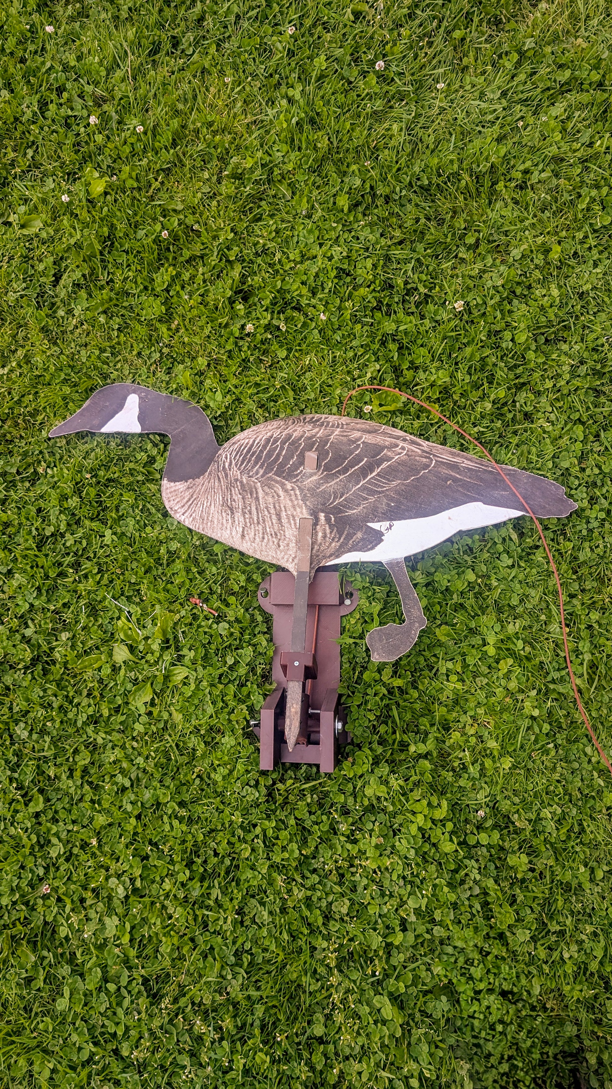 Take your decoy spread to the next level with the Silo Adapter Kit, built to seamlessly integrate your Spread Edge Flagger System with both wire and wooden stake-style silo decoys. Whether you're running a lightweight silhouette spread or mixing in full-b